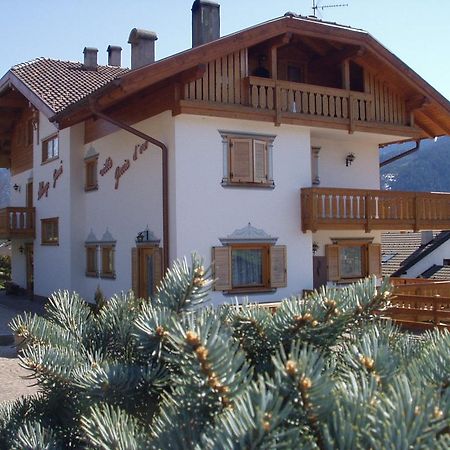 Garni Goccia D'Oro Hotell Cavalese Eksteriør bilde
