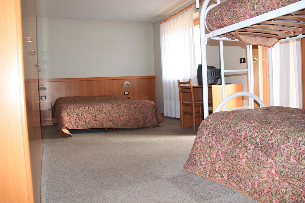 Garni Goccia D'Oro Hotell Cavalese Rom bilde